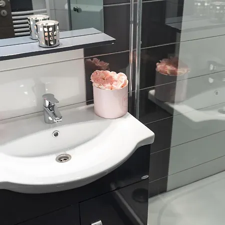 Wiky's With 3bathrooms *