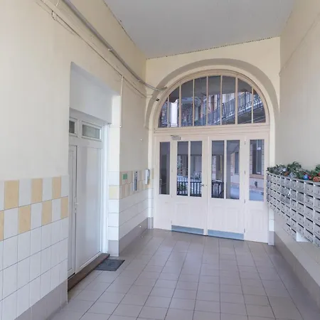 Wiky's With 3bathrooms