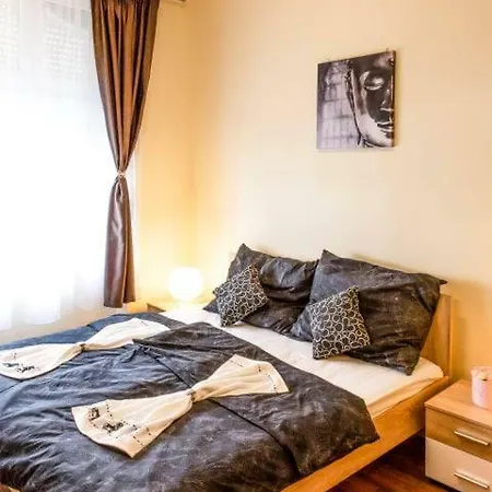 Wiky's With 3bathrooms * Budapešť
