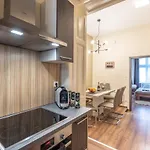 Wiky's With 3bathrooms Apartament *